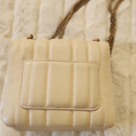 Tory Burch Cream Quilted Crossbody Bag with Gold Chain - Picture 4 of 8